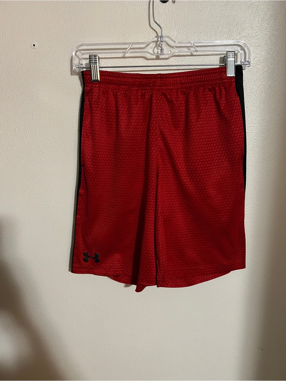 UNDER ARMOUR Classic Athletic Casual Athleisure Shorts Red Black Boy's Size L